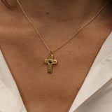 Collier doré pendentif croix et pierre ronde
