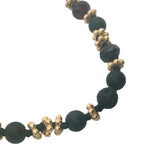 Coller doré perles noires, couronnes dorées et noeuds noirs 42 cm