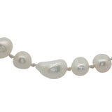 Collier doré perles de culture de différentes tailles avec noeuds blancs 42 cm