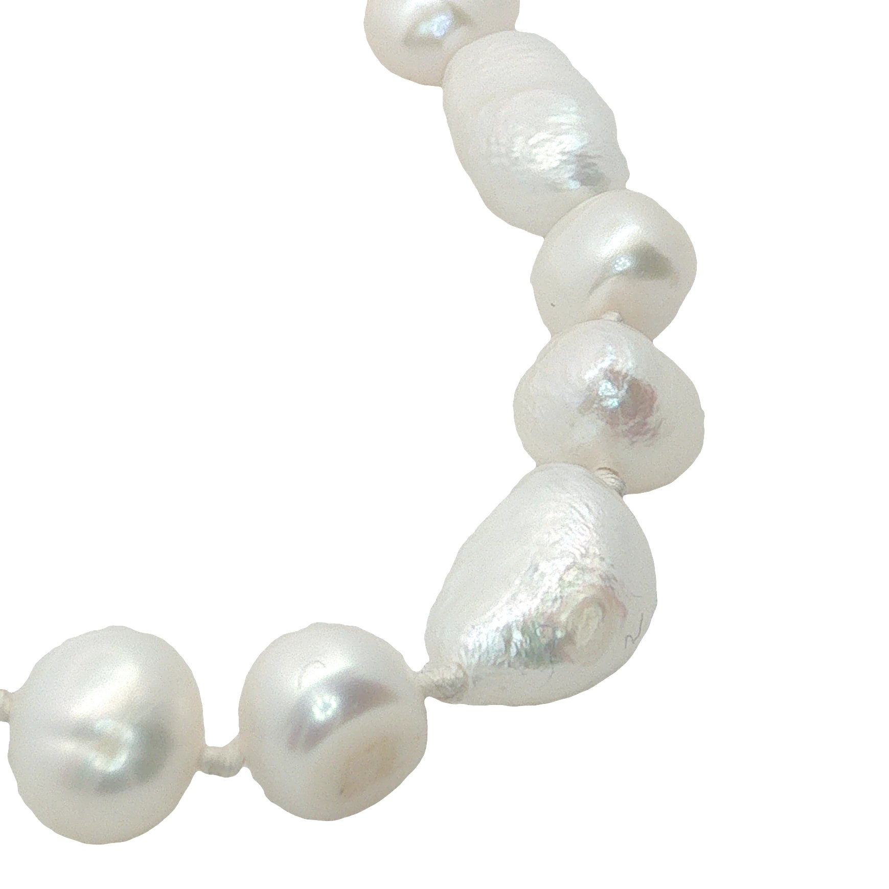 Collier doré perles de culture de différentes tailles avec noeuds blancs 42 cm