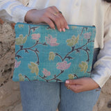 Grande pochette kantha turquoise & fleurs