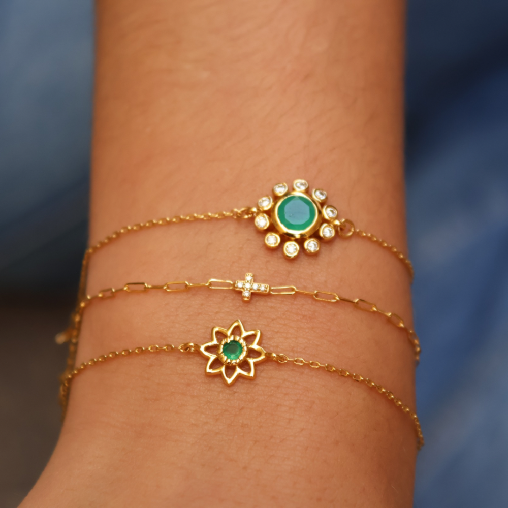 Flower bracelets with stones and white zircons