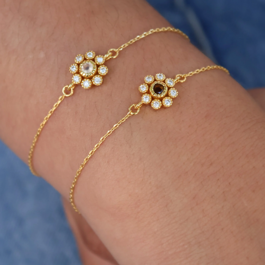 Bracelet doré fleur pierre et zircons