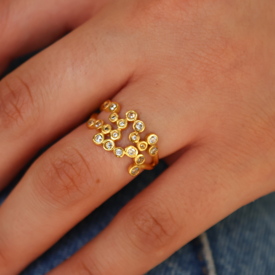 Bague dorée zircons