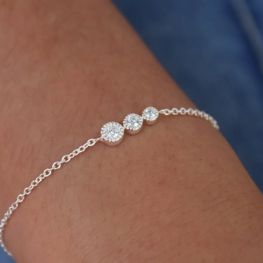 Bracelet argent trilogie de zircons blancs