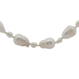 Collier doré alternance petites et grandes perles de culture avec noeuds blancs 75 cm