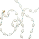 Collier doré alternance petites et grandes perles de culture avec noeuds turquoise 75 cm