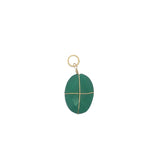 Charms doré onyx verte ovale facettée entourée d'un fil doré