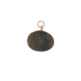 Charms doré oeil gravé sur médaille en oeil de tigre avec fil doré