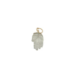Charms doré main de Fatma taillée dans de la prehnite S