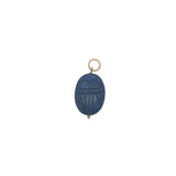 Charms doré scarabée taillé dans de la lapis lazulis