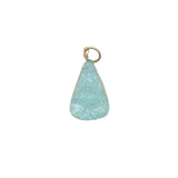 Charms doré Ganesh taillée dans de la topaze bleue avec fil doré