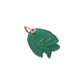 Charms doré poisson taillé dans l'onyx verte avec zircons