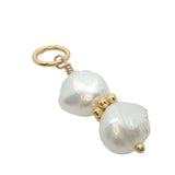 Charms doré duo de perle de culture avec couronne dorée