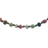 Collier doré perles colorées et noeuds bleus 64 cm