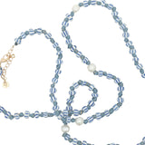 Collier doré perles bleues et blanches, perles de culture et noeuds bleus 64 cm
