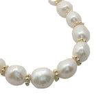 Collier doré perles de culture et couronnes dorées 42 cm