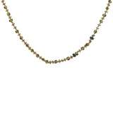 Collier doré avec perles jaunes, perles en bois et couronnes dorées 42 cm