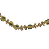 Collier doré avec perles jaunes, perles en bois et couronnes dorées 42 cm