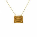 Collier doré plaque + qu’hier - que demain