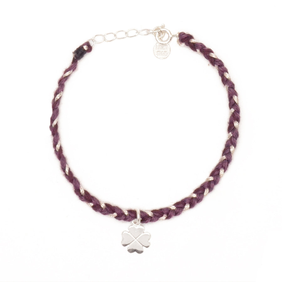 Bracelet cordon argenté et violet pendentif trefle argent