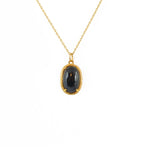 Collier doré scarabée pierre bombée