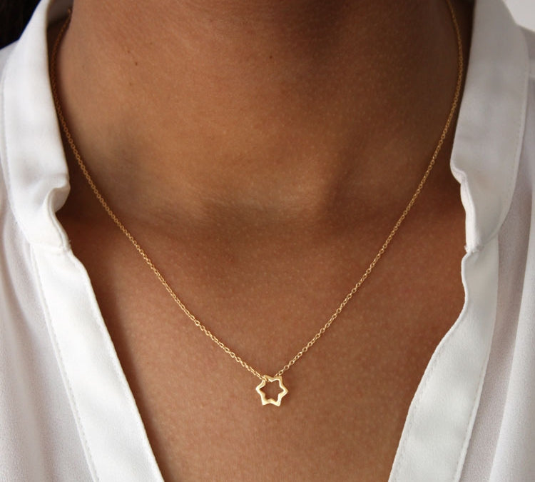 Collier doré pendentif etoile de David - Colliers