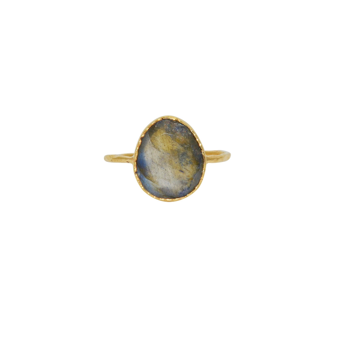 Bague dorée martelée et pierre facettée