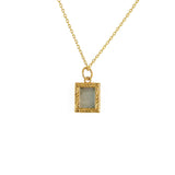 Collier dorée pendentif texturé et pierre rectangulaire