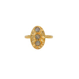 Bague dorée martelée ovale et trio de pierres - 50 /