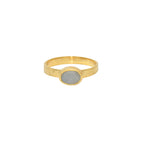 Bague dorée martelée et pierre