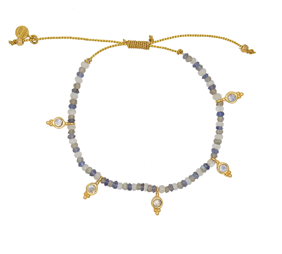 Bracelet cordon avec pierres et pampilles en pierre -