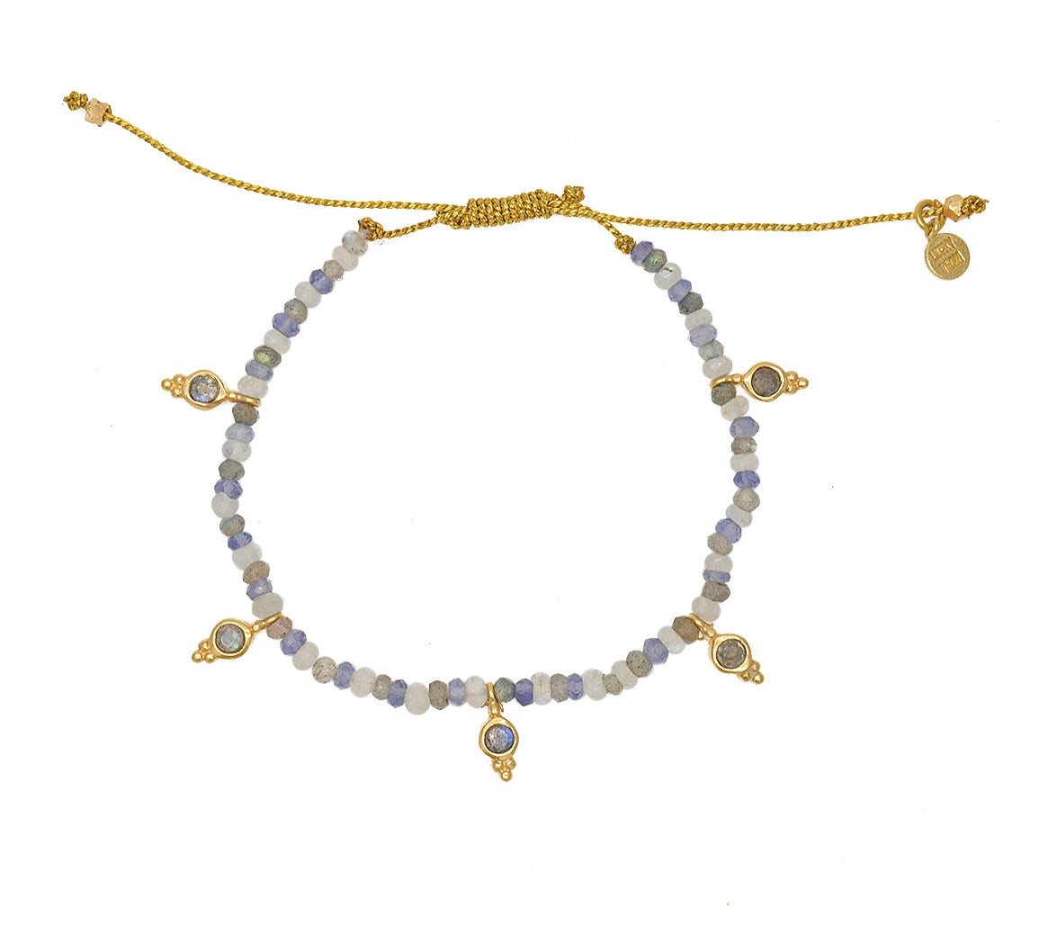 Bracelet cordon avec pierres et pampilles en pierre -