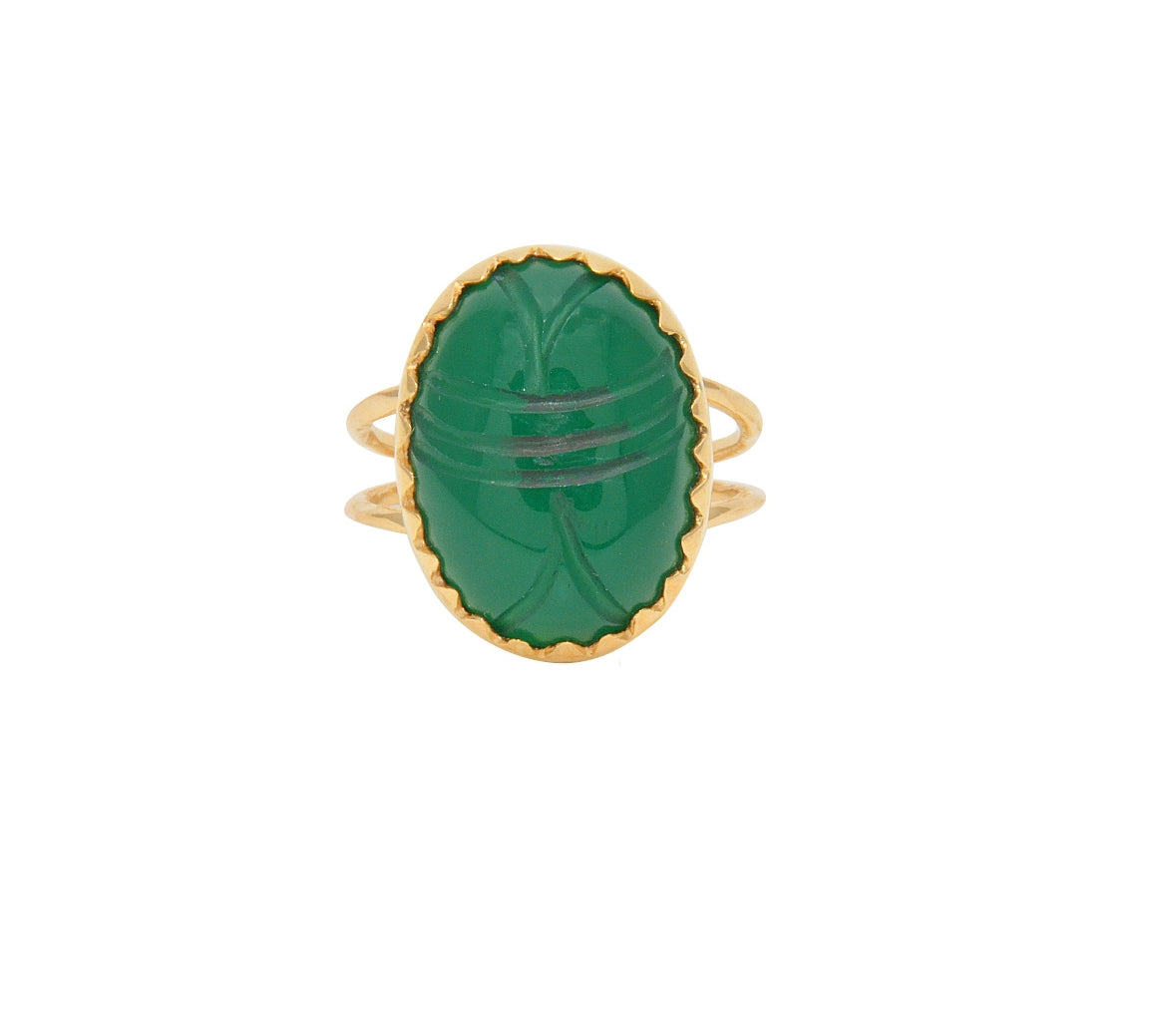 Bague dorée scarabée taillé dans la pierre - 50 / ONYX VERTE