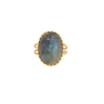 Bague dorée scarabée taillé dans la pierre
