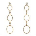 Boucles dorées anneaux martelés et pierre