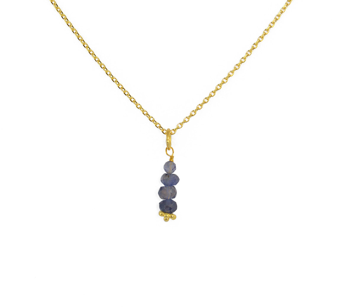 Collier doré et pendentif 4 pierres facettées - IOLITE