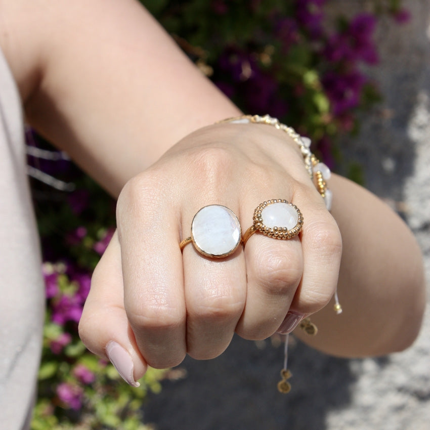 Bague dorée pierre cabochon serti boules - 50 / PIERRE DE