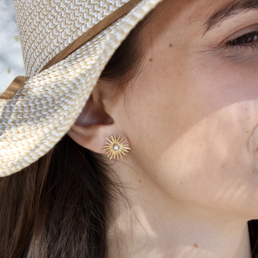 Boucles dorées soleil et pierre - PERLE DE CULTURE