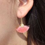 Boucles dorées soleil zircon et pompon coloré - CORAIL