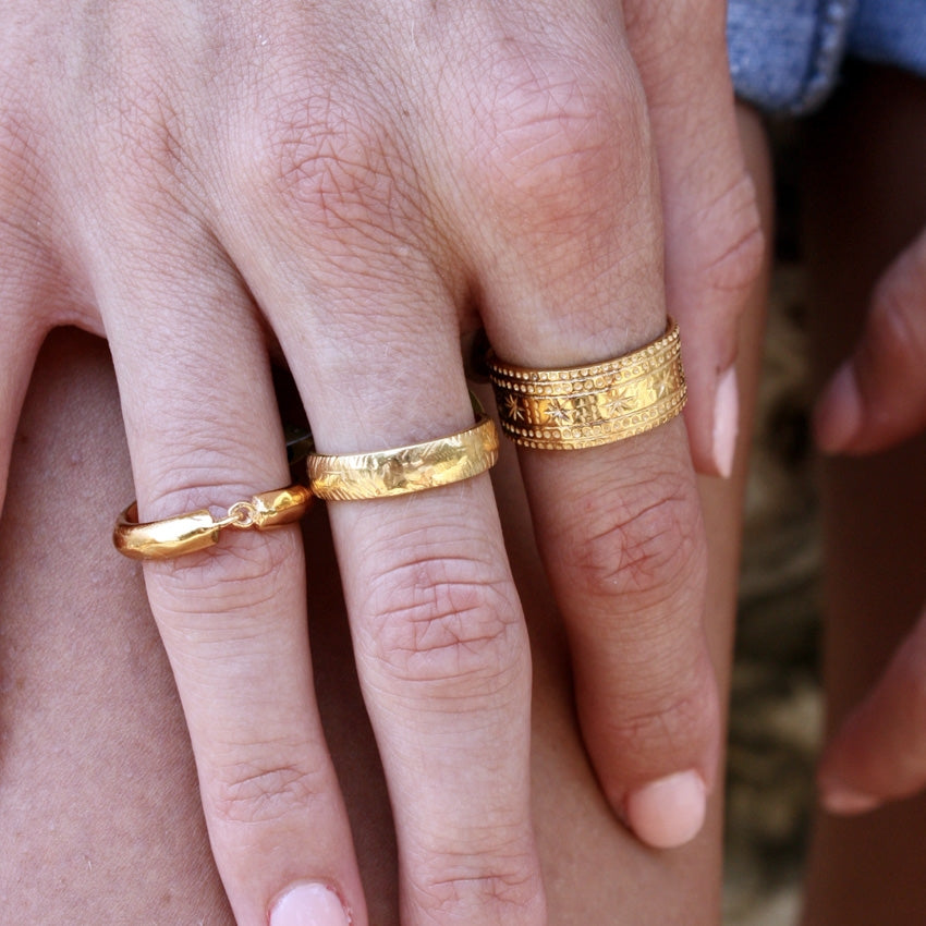 Bague demi-anneau dorée à l’or fin 18k - Bagues