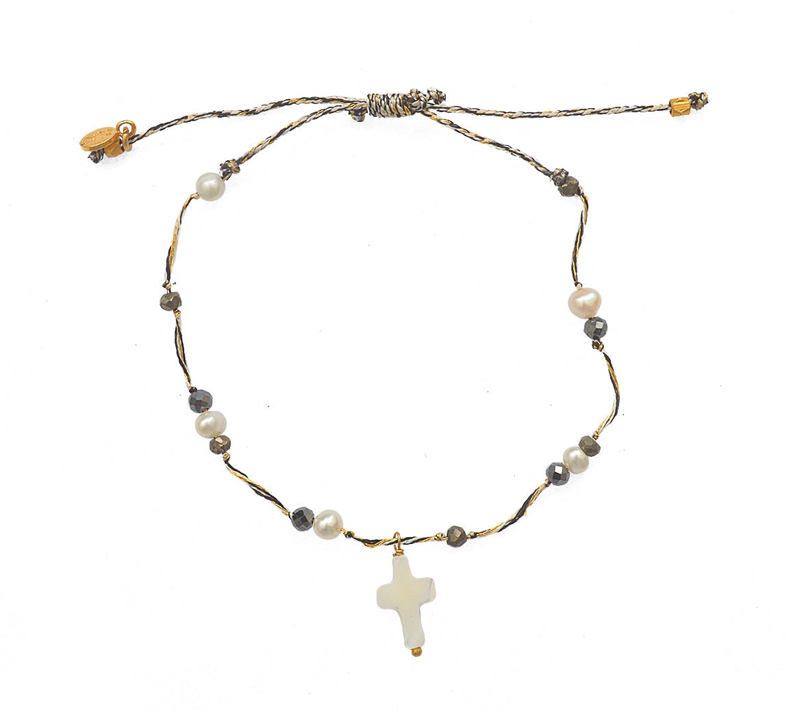 Bracelet cordon croix nacre et pierres - PERLE - PYRITE