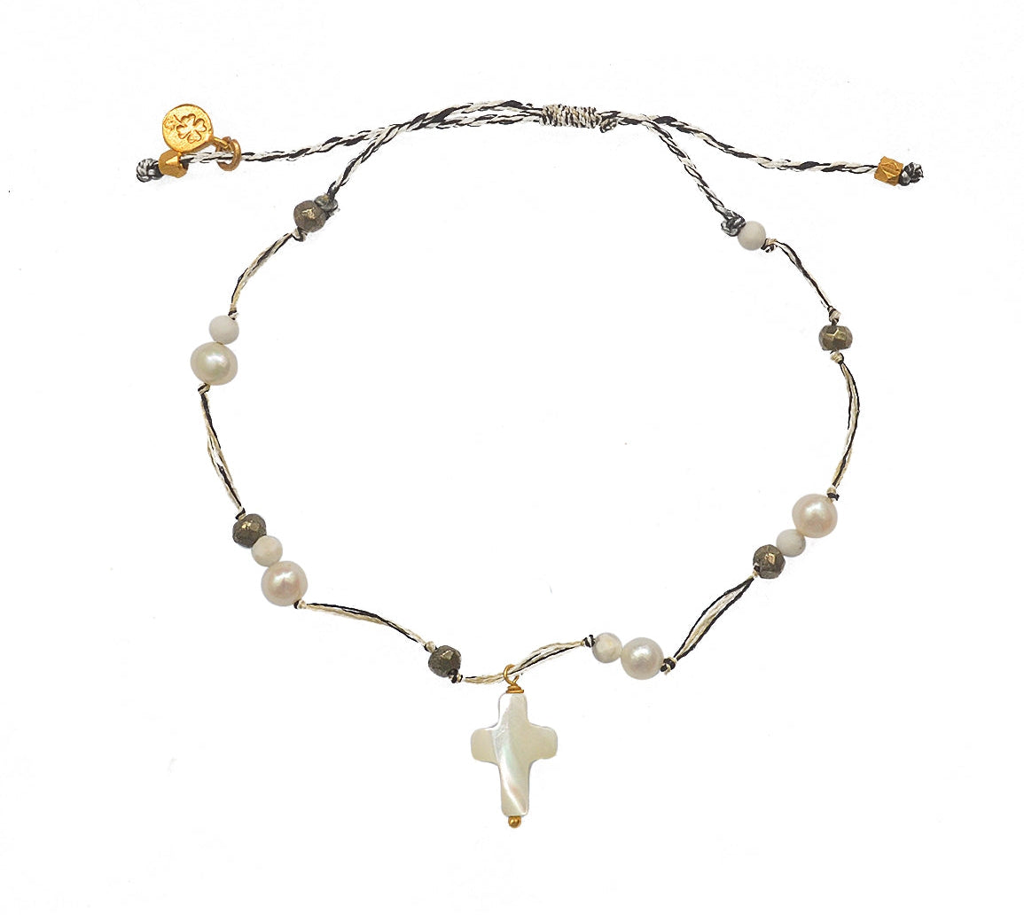 Bracelet cordon croix nacre et pierres - PYRITE - PERLE -