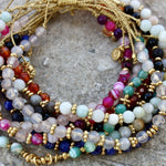 Bracelet cordon rose et pierres naturelles