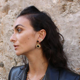 Boucles dorées soleil pierre