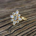 Bague dorée fleur duo de pierres - 50 / LABRADORITE & PIERRE