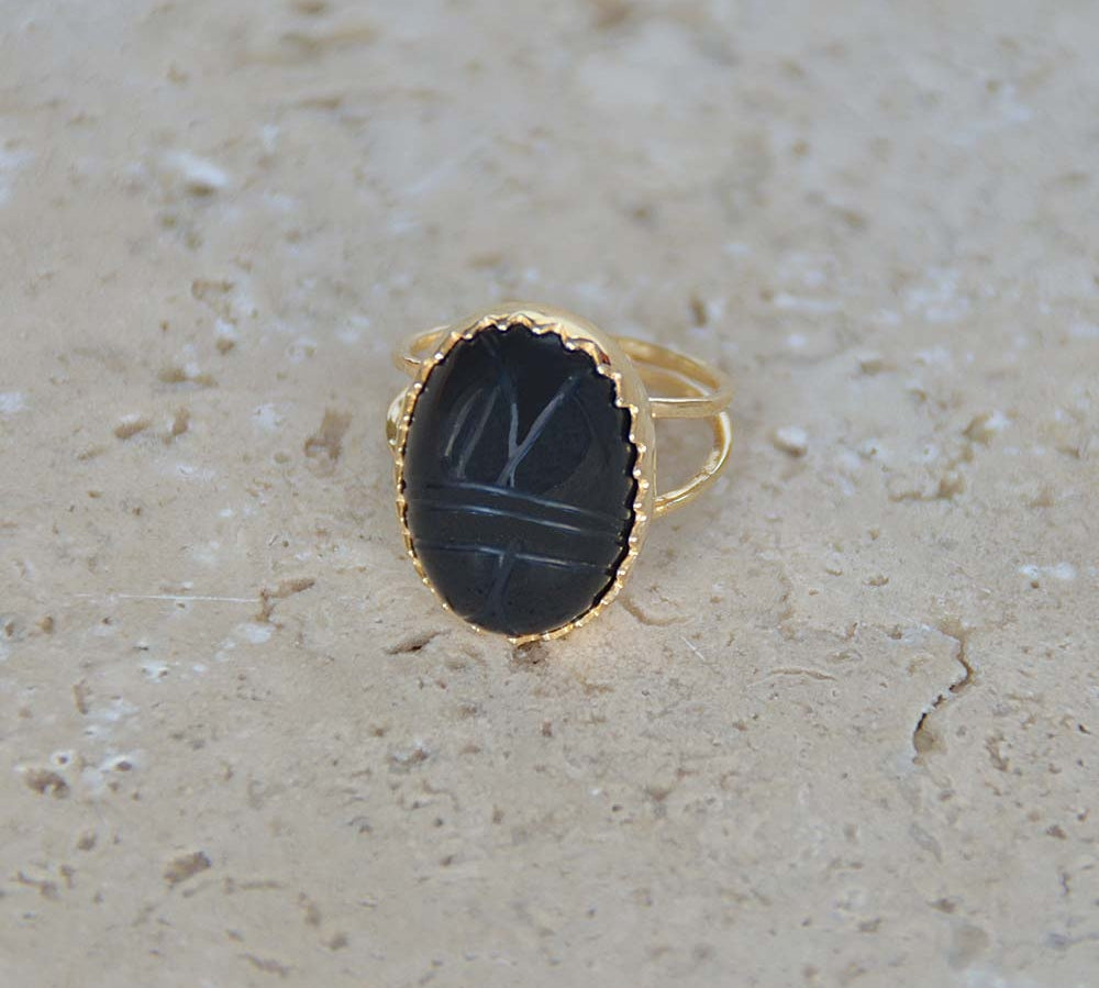 Bague dorée scarabée taillé dans la pierre - 50 / ONYX NOIRE