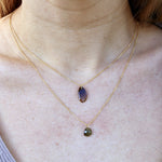 Collier or 18k et tourmaline brune