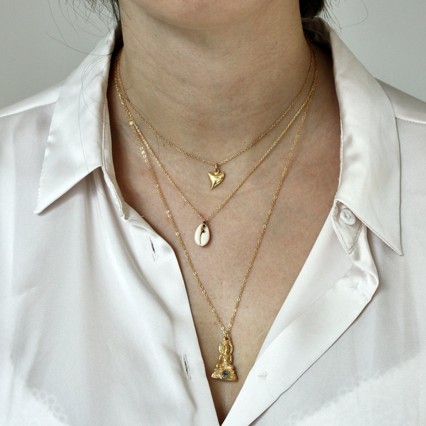 Collier doré bouddha et pierre