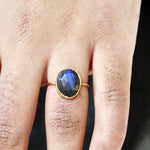 Bague dorée martelée et pierre facettée - 50 / LABRADORITE